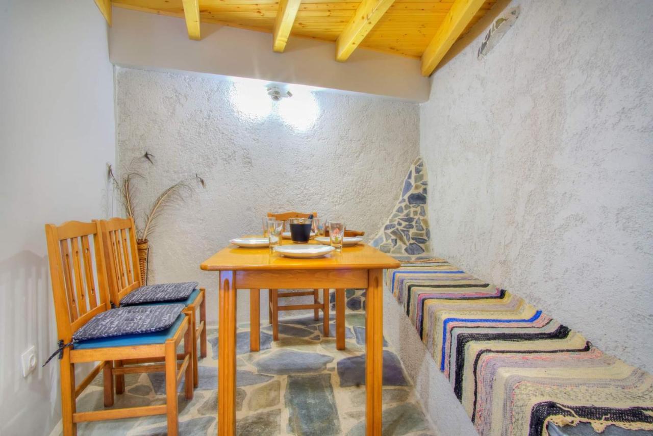 Appartement Παραδοσιακό Σπίτι Στο Χωριο à Agioi Deka  Extérieur photo