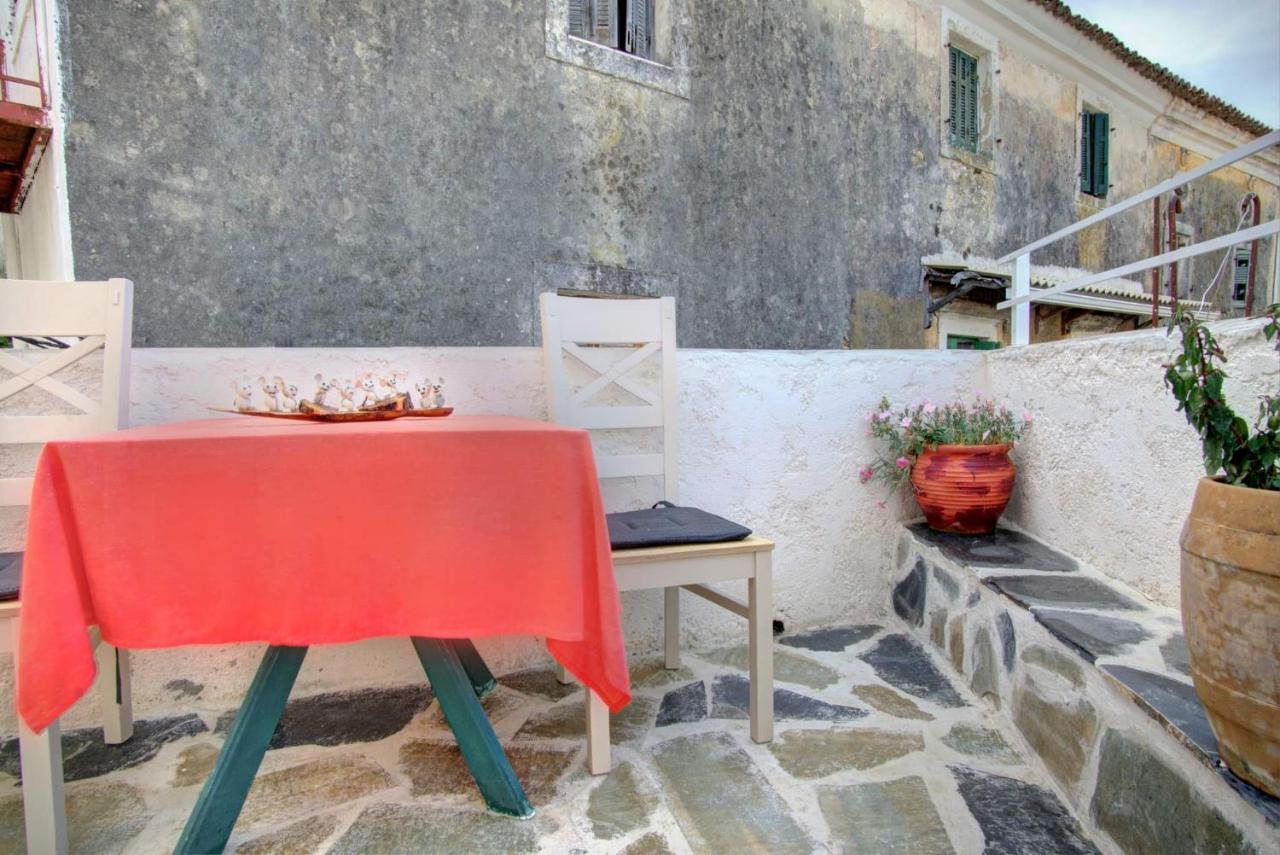 Appartement Παραδοσιακό Σπίτι Στο Χωριο à Agioi Deka  Extérieur photo